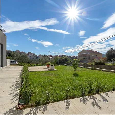 Casa Llena سيغيت فغانييتْسا